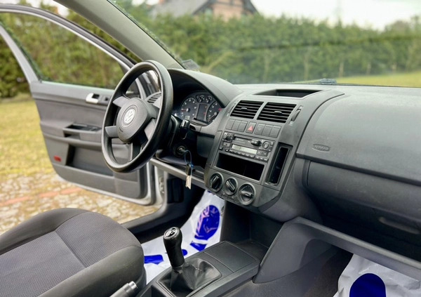 Volkswagen Polo cena 7490 przebieg: 214000, rok produkcji 2004 z Wołów małe 326